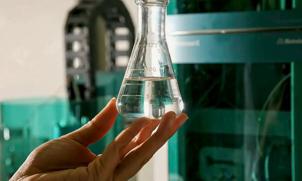 Notificações por intoxicação com metanol sobem para 43