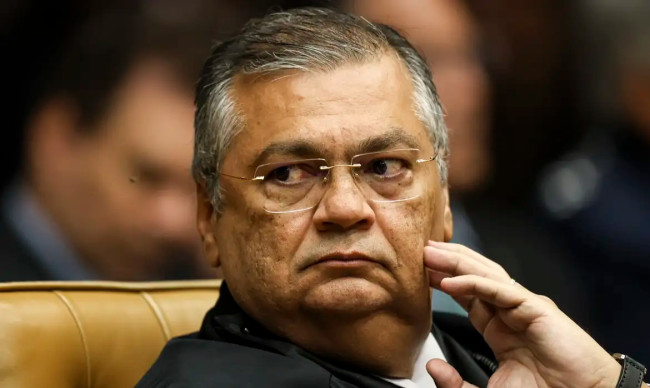 Dino acaba com a aposentadoria compulsória como punição a juízes