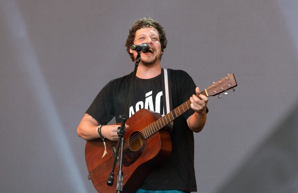 Chico Chico estreia no palco principal do João Rock em Ribeirão Preto