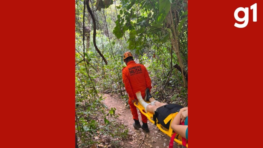 Corpo de Bombeiros resgata trilheira após queda em cachoeira de Mato Grosso
