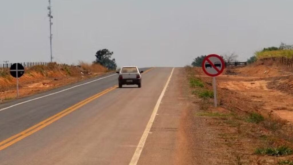 Idoso morre atropelado por carreta na rodovia Mt-208 em Carlinda