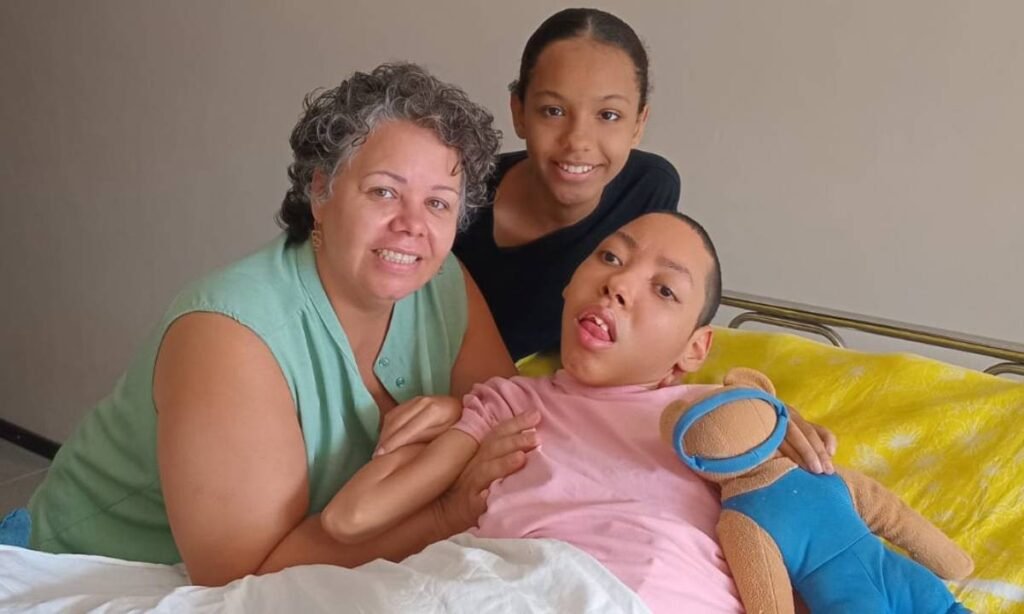 Mãe desenvolve tecnologia inovadora para pacientes gastrostomizados durante internações