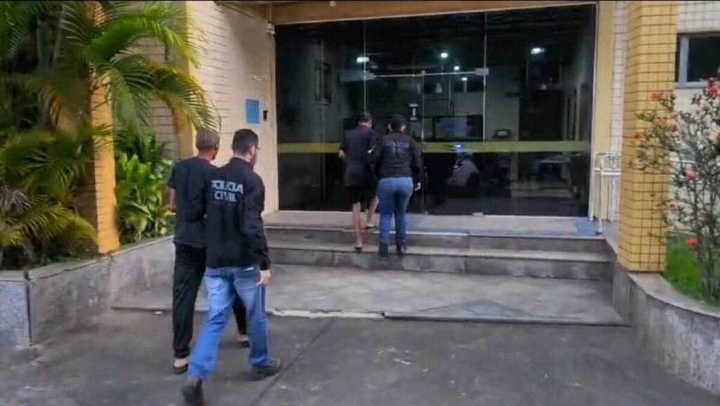 Polícia Civil prende dupla suspeita de roubo e desmanche de motocicleta em Barra do Piraí