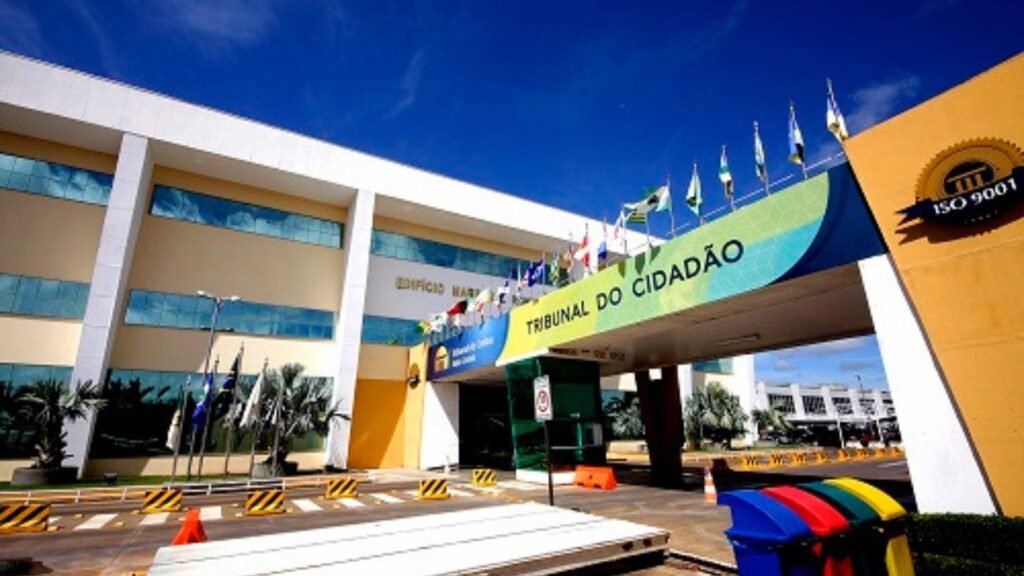 TCE suspende processo seletivo para diretores escolares em Cuiabá