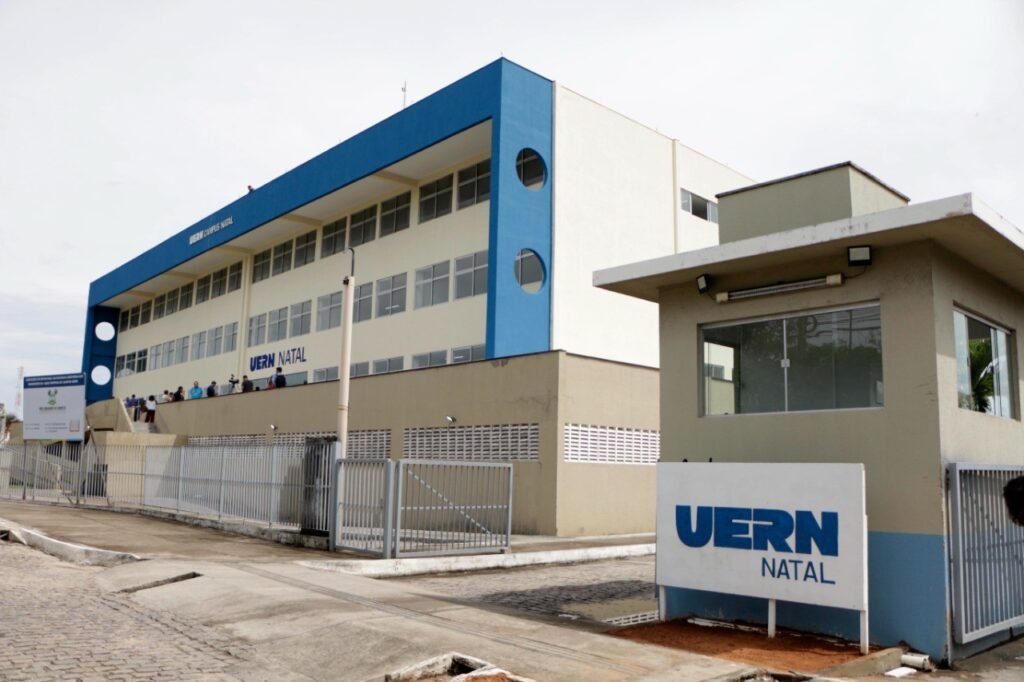 Uern abre 431 vagas gratuitas para esportes e artes em Natal com inscrições abertas