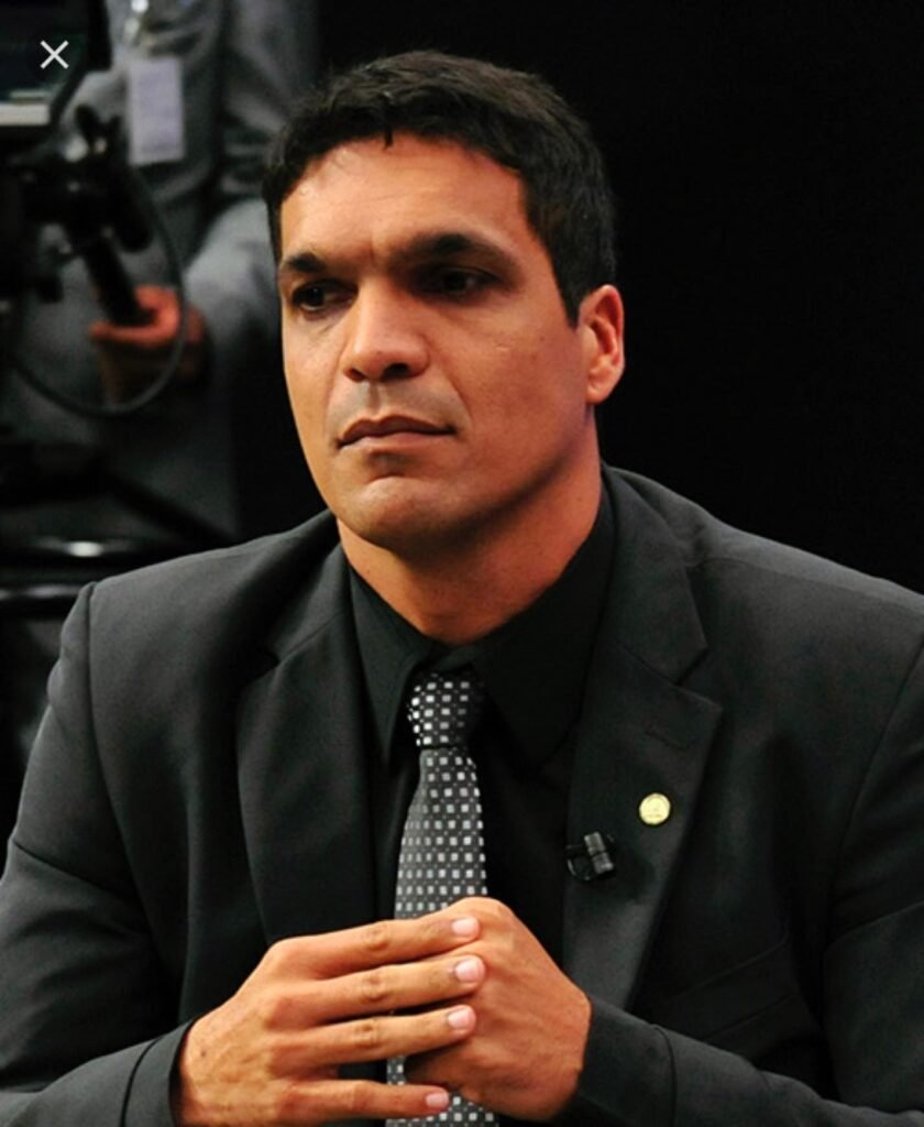 Cabo Daciolo é oficializado pelo Mobiliza na disputa pelo governo do Amazonas em Manaus