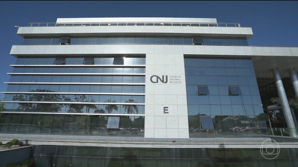 CNJ extingue aposentadoria compulsória como punição máxima para magistrados