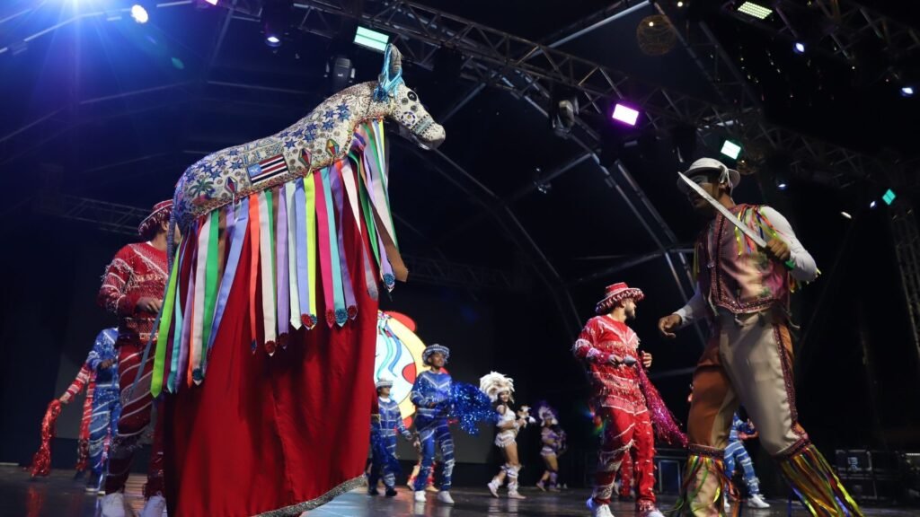 Festival do Folclore de Olímpia reúne tradições de 20 estados brasileiros