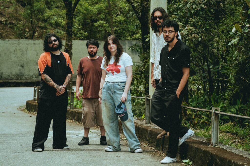 Festival em São Paulo aposta em shows sem telas com bloqueio de câmeras