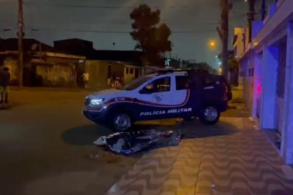 Homem é executado com mais de dez tiros em via pública de São Vicente
