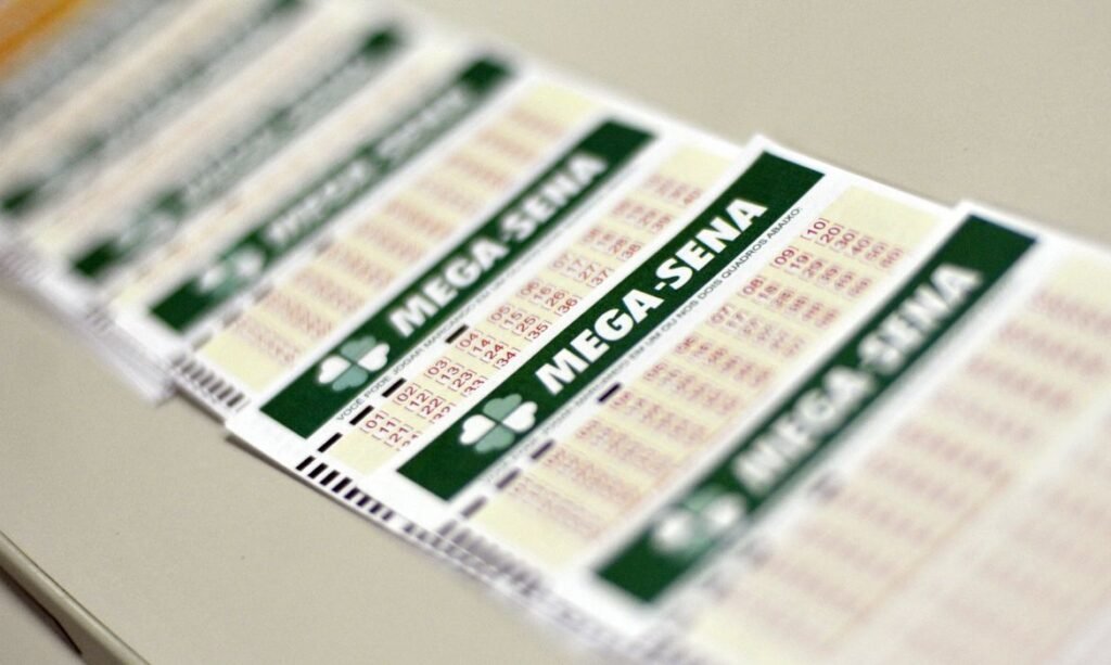 Mega-sena acumula e prêmio chega a 100 milhões de reais para o próximo sorteio
