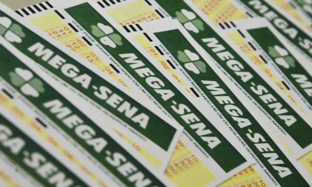 Mega-sena acumula e sorteio chega a 165 milhões de reais