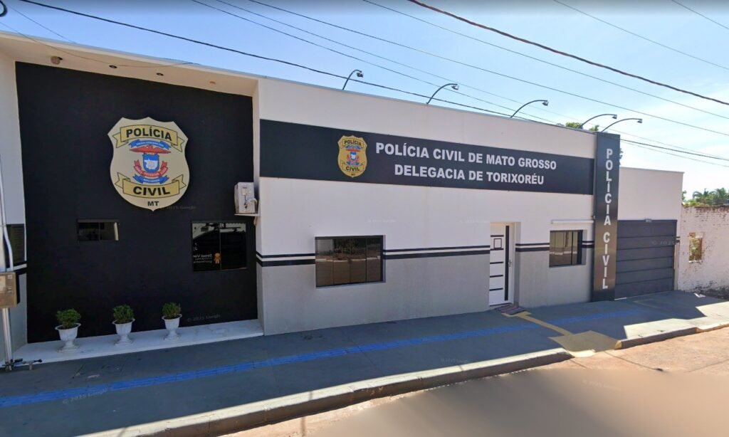 Mulher é detida em galinheiro após esfaquear marido em Torixoréu