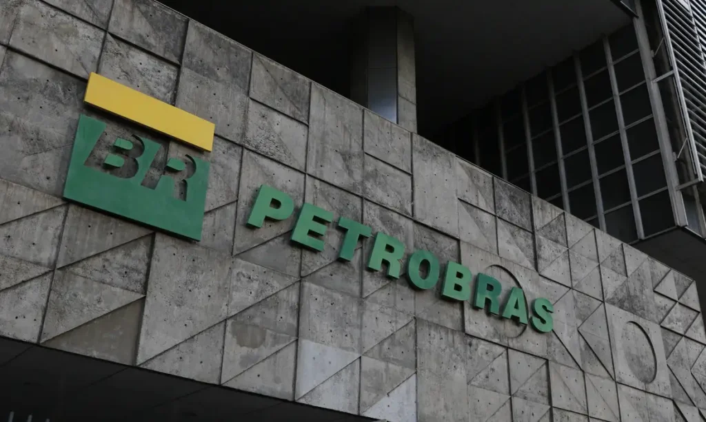 Petrobras dispara 97% e registra lucro de R$ 52,4 bilhões no segundo trimestre de 2026