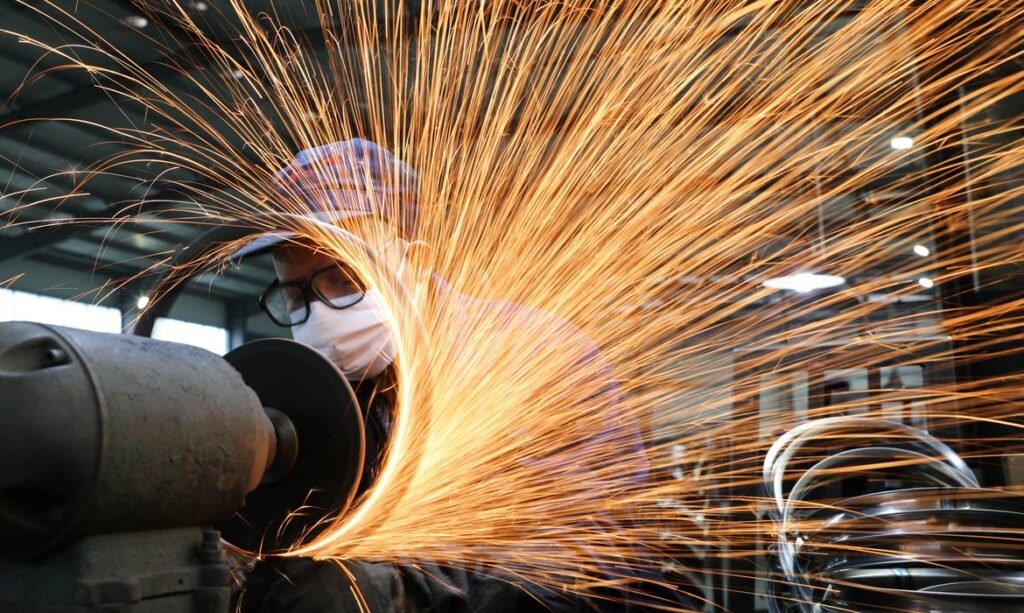 Produção industrial brasileira registra queda de 1,8% em junho