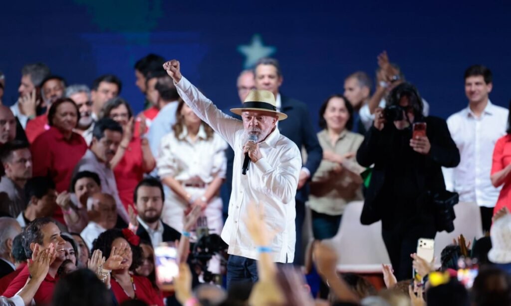 PT oficializa candidatura de Lula à reeleição presidencial em São Paulo