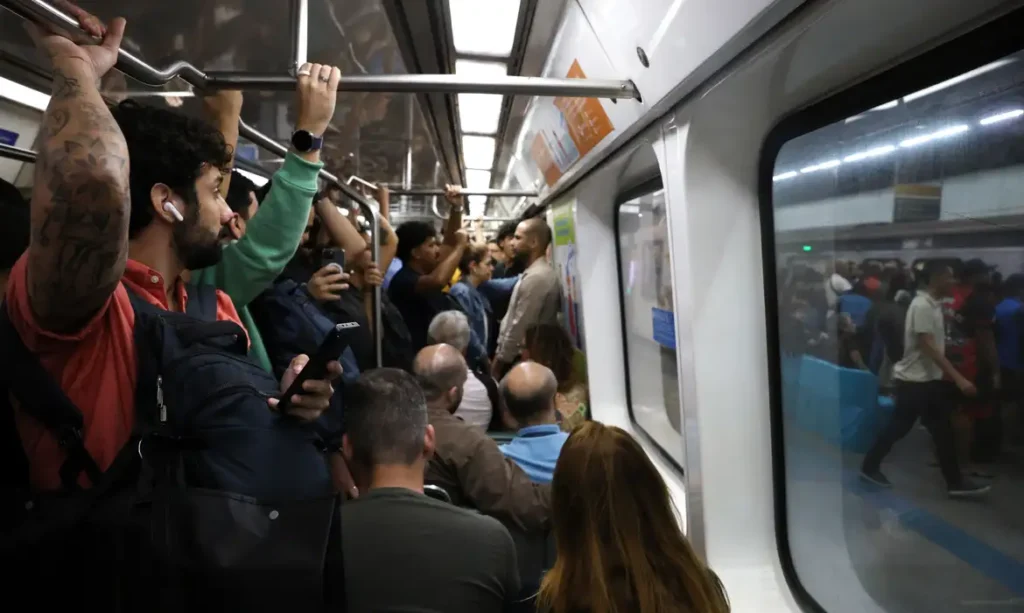 Rio de Janeiro antecipa transporte público devido a alerta de ventos fortes
