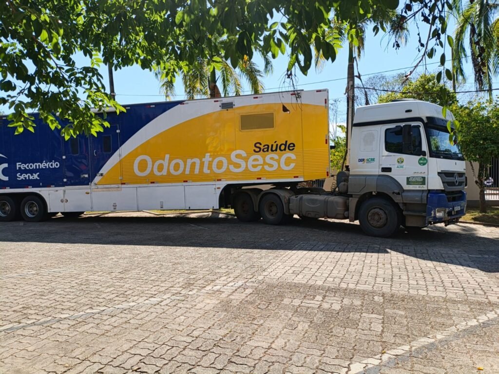 Unidade móvel do Odontosesc oferece tratamento odontológico gratuito na Expoacre 2026