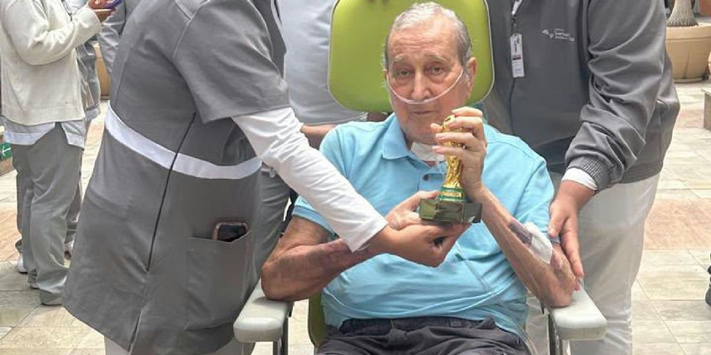Carlos Alberto Parreira recebe alta hospitalar após 80 dias de tratamento no Rio