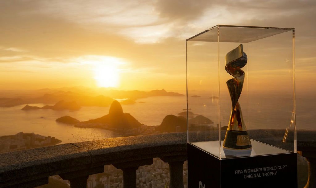 Fifa busca seis mil voluntários para atuar na Copa do Mundo Feminina de 2027 no Brasil