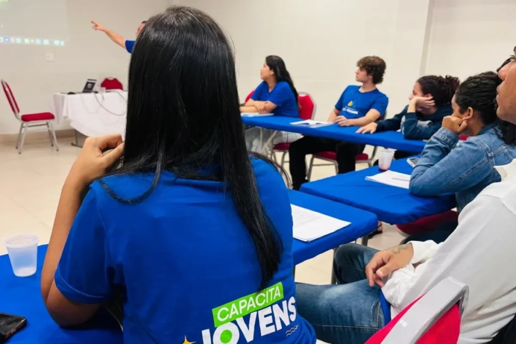 Programa gratuito em Cuiabá prepara jovens para o mercado de trabalho