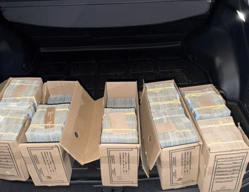 Apreensão de carros de luxo e euros marca prisão de presidente do Tce-mt pela PF