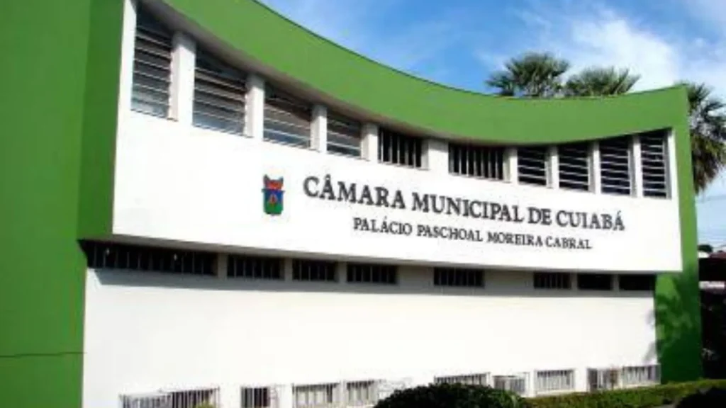 Câmara instala CPI em Cuiabá para apurar rombo de R$ 80 mi em livros didáticos
