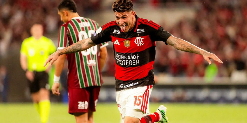Flamengo lidera Brasileirão após vitória em clássico e mantém vantagem sobre Palmeiras