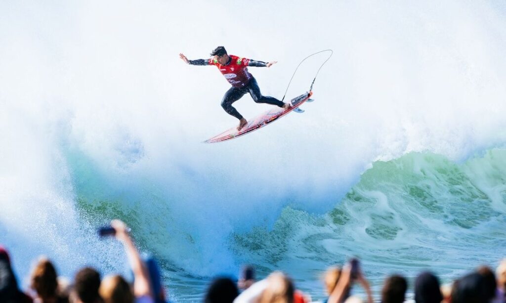 Gabriel Medina conquista vice-campeonato e avança no ranking mundial em Peniche