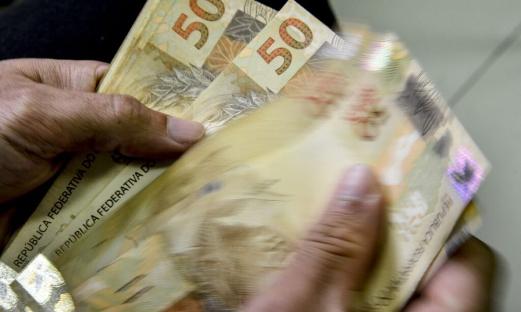 Governo convoca bancos para nova etapa do programa de renegociação de dívidas