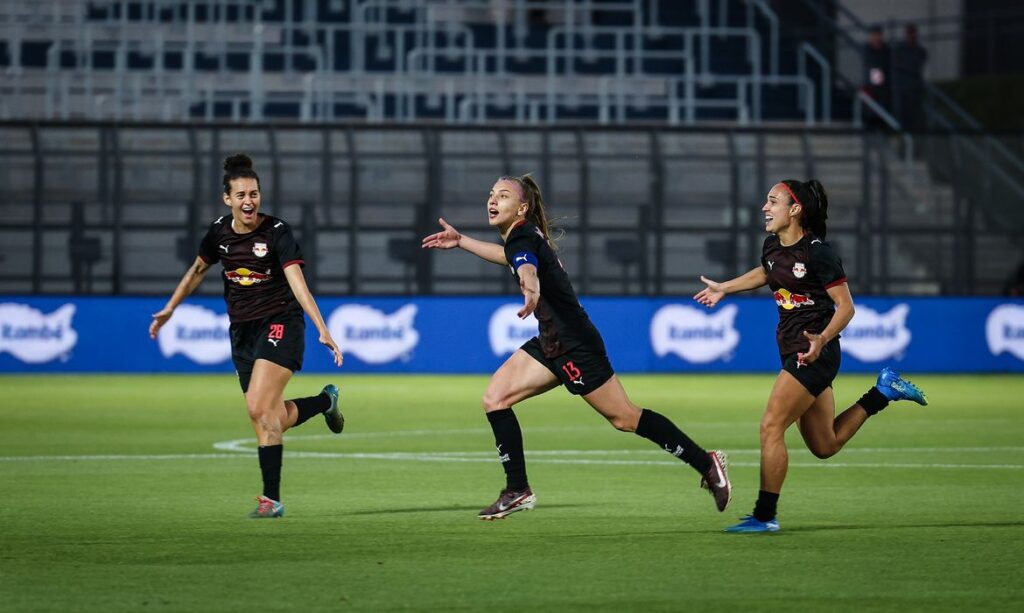 Internacional e Bragantino eliminam rivais e garantem vagas na semifinal da Copa do Brasil Feminina