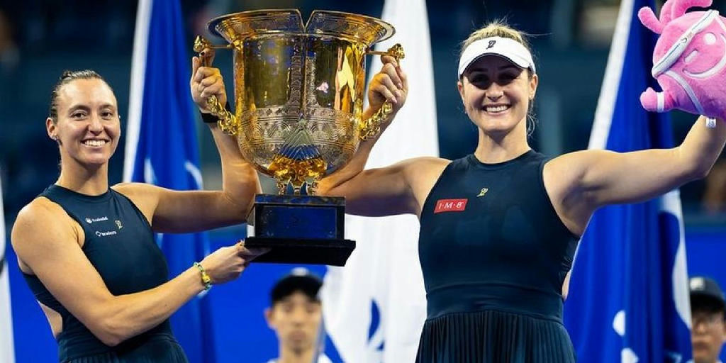 Luisa Stefani conquista o WTA 1000 de Pequim e atinge marca histórica na temporada