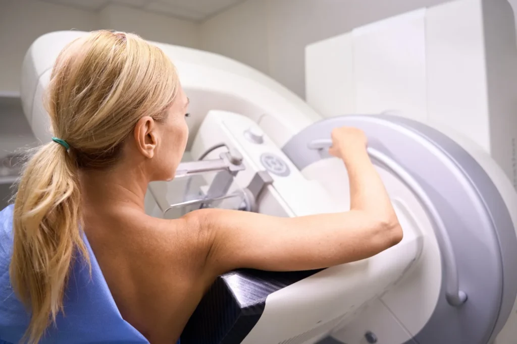 Medicina de precisão revoluciona o tratamento do câncer de mama no Brasil