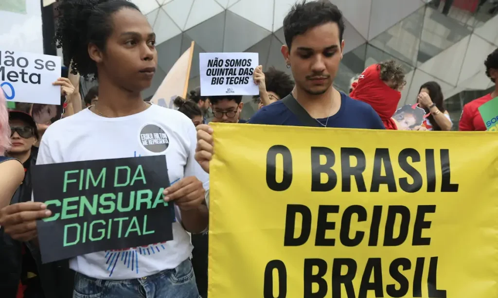 Sociedade civil entrega nota ao Tribunal Superior Eleitoral contra censura e falta de transparência nas redes
