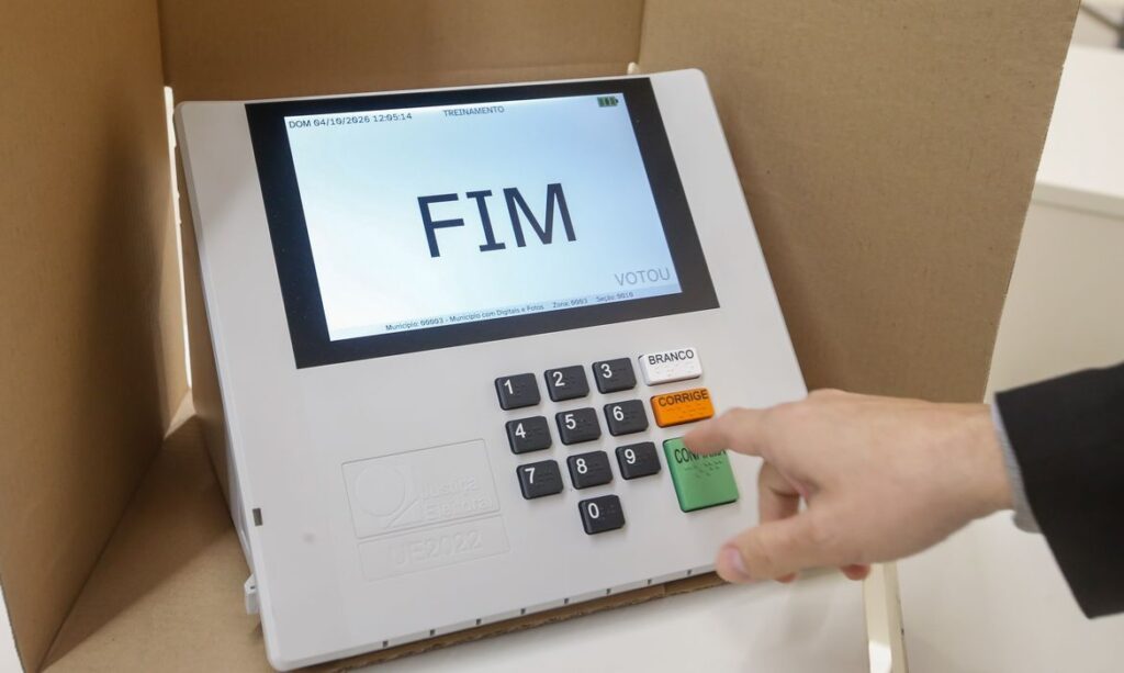 Tribunal Superior Eleitoral registra substituição de centenas de urnas no segundo turno