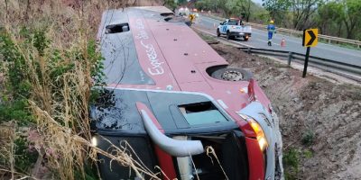 Acidente com ônibus na Serra da Petrovina deixa dois feridos em Mato Grosso