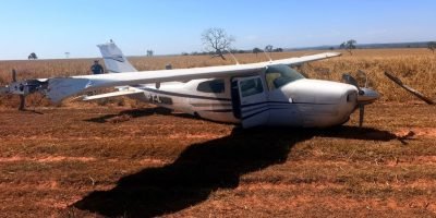 Aeronave vinda da Bolívia é interceptada pela FAB e abandonada após pouso forçado em MS