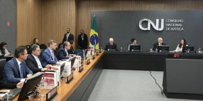 CNJ determina afastamento de Gabriela Hardt por dois anos
