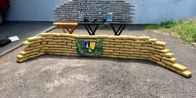 Confronto com a polícia termina com três mortes e grande apreensão de drogas