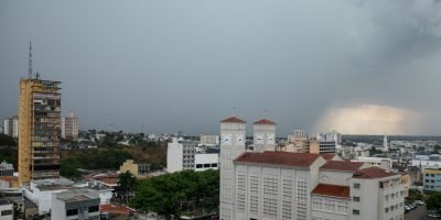 Cuiabá registra elevação térmica após breve período de temperaturas amenas