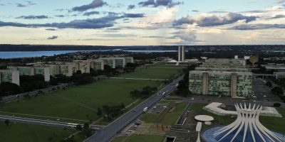 Eleições marcam divergência profunda entre privatizações e fortalecimento estatal