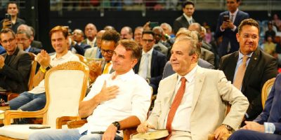Flávio Bolsonaro articula apoio político em São Paulo e projeta redução de juros