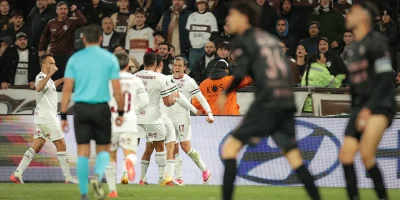 Fluminense avança à semifinal da Libertadores mesmo com derrota em Buenos Aires