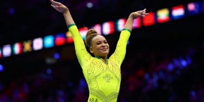 Ginasta Rebeca Andrade lidera classificação brasileira em finais do Mundial