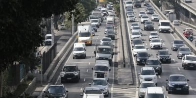 Greve na CPTM trava trânsito de São Paulo com 750 quilômetros de filas