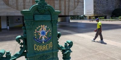 Correios enfrentam alerta do TCU sobre riscos fiscais e custos de universalização