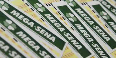 Mega-sena acumula e sorteio chega a 165 milhões de reais