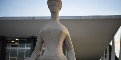 Moraes mantém proibição de visitas e nega encontro de Bolsonaro com filhos