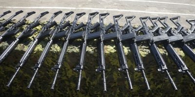 Rio de Janeiro determina recadastramento obrigatório de armas de uso restrito